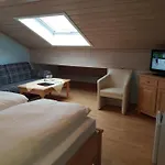 Haus Moni 슈방가우