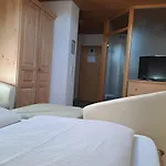 Haus Moni Apartment *