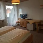 Apartment Haus Moni *