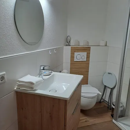 Haus Moni 施万高