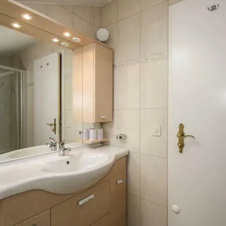 Haus Moni Appartement *